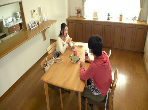 Al dejar que su esposa trabajara a tiempo parcial, el marido tuvo un final amargo Al dejar que su esposa trabajara a tiempo parcial, el marido tuvo un final amargo