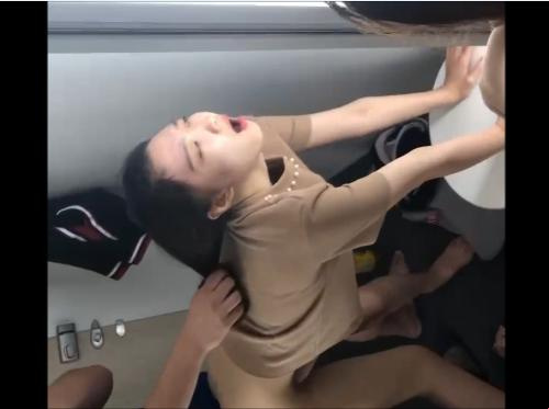 전문가 커플은 공공장소에서 서로 섹스를 한 다음 클립을 촬영했습니다. 전문가 커플은 공공장소에서 서로 섹스를 한 다음 클립을 촬영했습니다.
