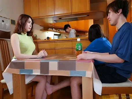 Cho vợ đi du lịch cùng bạn thân và cái kết mất vợ