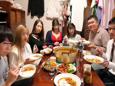 ชีวิตประจำวันในบ้านหลังเล็กๆกับสาวสวย