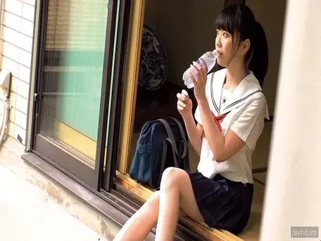 Memperkosa sepupunya yang cantik